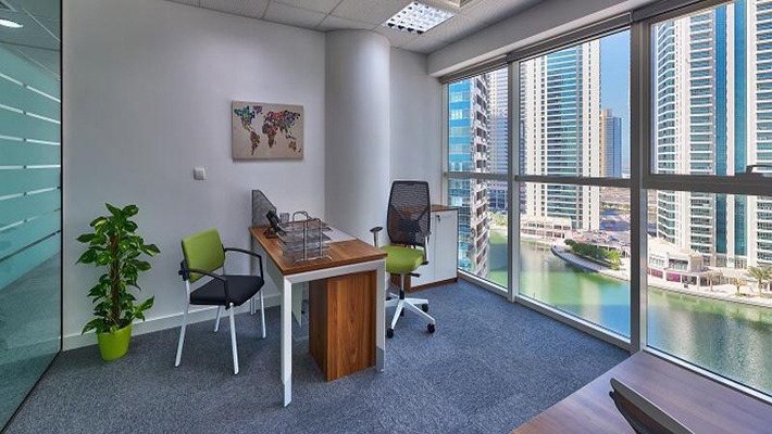Desk Spaces with One Year Ejari Contract in Deira with Free Access to Meeting Room